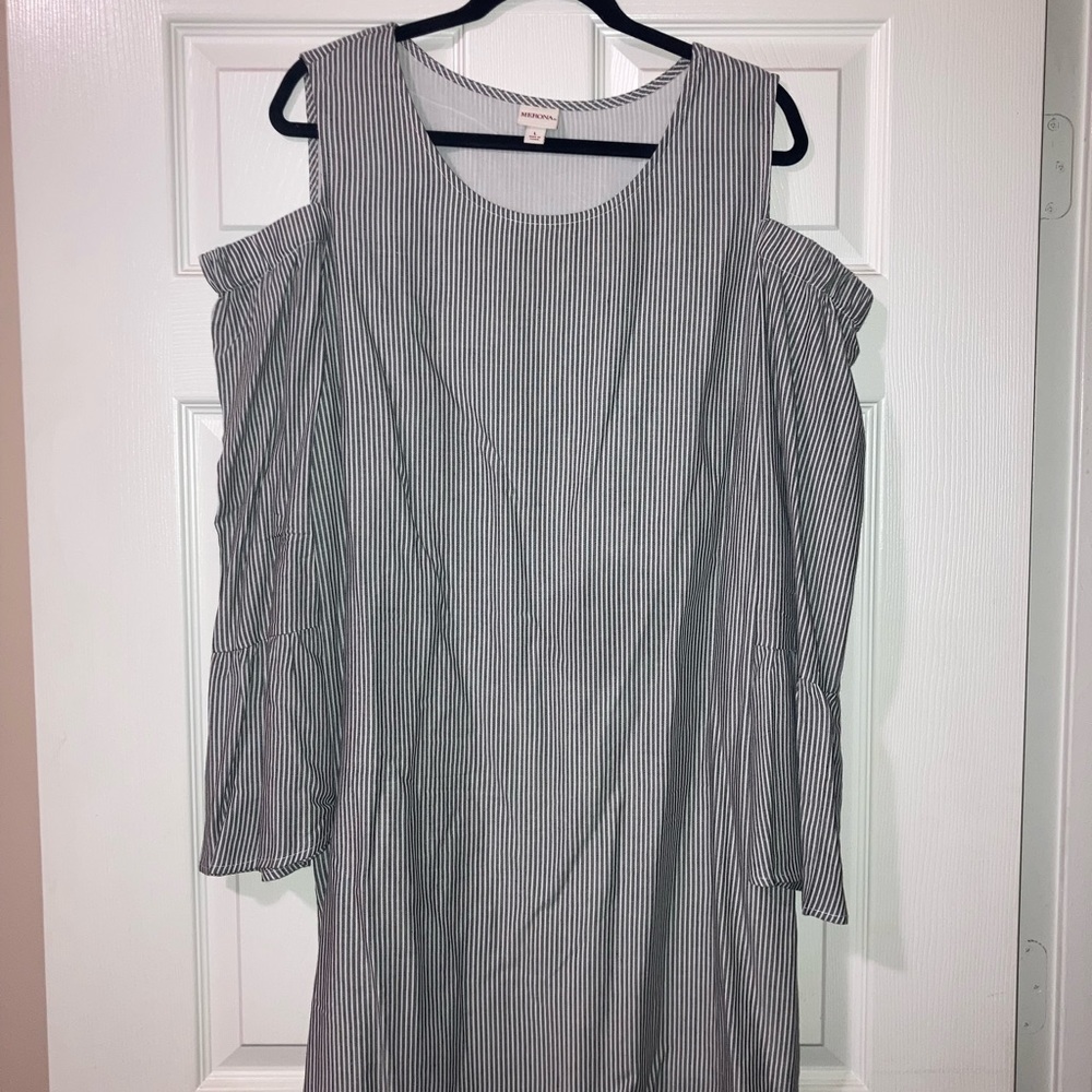 Peephole shoulder dress or shirt